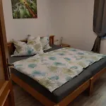 Am Arkadenhof Apartment Deutsch Haslau