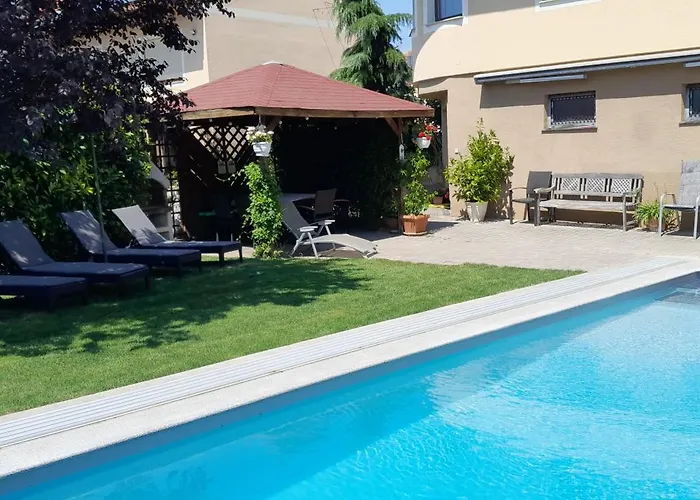 Am Arkadenhof Appartement *